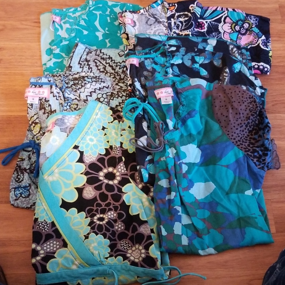 KOI Scrub top Size Small